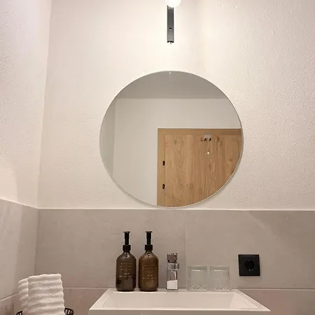 아파트 Lodge7 By Woods